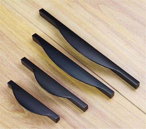 Matte Black Kitchen, Black Drawer Pulls, Kitchen Cupboard Handles, Modern Cupboard, Black Dressers, Black Drawers, Dresser Drawer Pulls, Dresser Handles, Wardrobe Handles