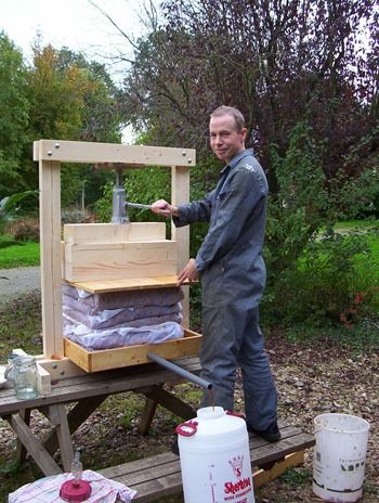 Build a Cider Press - Brew Your Own Apple Cider Press, Apple Press, Cider Press, Home Brewery, Pear Juice, Sukkot, Laminate Countertops, Fermenting, Cheese Cloth