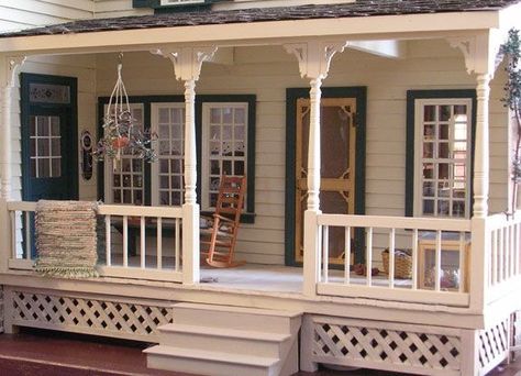 Beautiful Dollhouse Front Porch Dollhouse Front Porch, Dollhouse Porch, Porch Lattice, Homestead House, Doll House Plans, Dollhouse Projects, Dolls House Interiors, Miniature Rooms, Dolls Houses