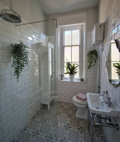 This small bathroom has been maximised by having a beautiful walk in shower wetroom. The feature tiles are amazing and work so well in this period property. Stunning lounge in a renovated period property. The walls are painted in a warm pink and looks great with the brown sofa and oak flooring. Bathroom in the home of the_home_kim_built on Instagram. Traditional Bathroom Design Ideas, Traditional Style Bathroom, Traditional Bathroom Design, Cottage Showers, Edwardian Bathroom, Victorian Style Bathroom, Wet Room Bathroom, Traditional Bathroom Designs, Traditional Suit