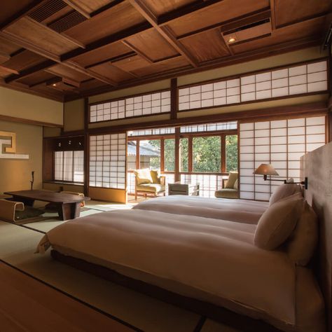 Higashiyama View 106 | Room Details | SOWAKA Gion, Kyoto | Luxury Ryokan with modern comfort Japanese Style Bedroom, Japan Interior, Japanese Hotel, Japanese Bedroom, Japanese Home Design, Sweden House, Japanese Style House, Traditional Japanese House, Japanese Room