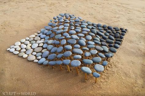 Environmental Artist Jon Foreman Creates Stunning Stone Mandalas By The Shore Jon Foreman, Stone Stacking, Environmental Artist, Pembrokeshire Wales, Street Art Utopia, The Prodigy, Rock Sculpture, Art Pierre, Earth Art