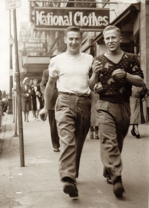 "Frank French on right before he played football for the Calgary Stampeders and his high school friend, Neil Hillhouse, both going to North Van High School." c.1940s Foncie's Fotos 1940s Mens Fashion, Gay History, Lgbt History, National Clothes, Vintage Couples, Queer Fashion, Black And White Photos, Estilo Punk, Drag Queens