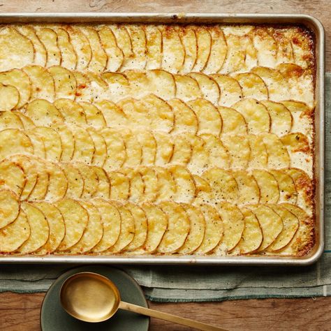 Sheet Pan Scalloped Potatoes, Scalloped Potatoes Recipe, Scalloped Potato Recipes, Potato Sides, Potato Side Dishes, Pan Recipes, Ree Drummond, Scalloped Potatoes, Baked Potatoes