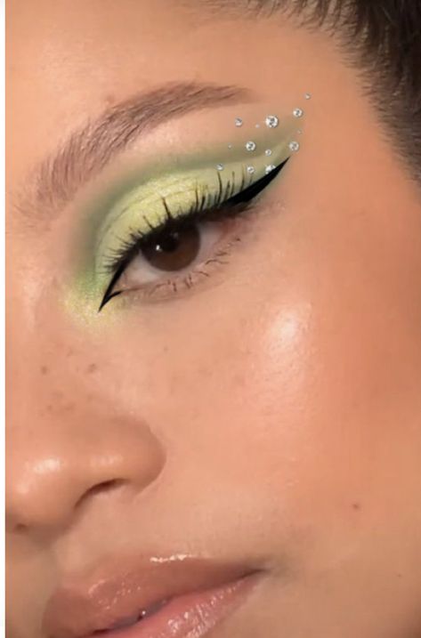 Fairy Rhinestone Makeup, Sage Prom Nails, Green Gem Eye Makeup, Black Fairy Makeup Looks, Fairy Eye Makeup Looks, Eyeshadow Green Looks, Sage And Black Outfit, Eye Makeup With Stones, Green Makeup Looks With Gems