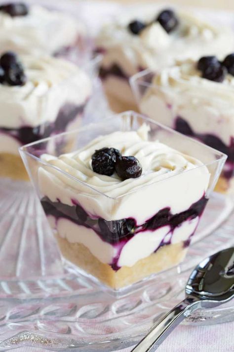 Blueberry Maple Mini Cheesecake Parfaits - an easy no-bake dessert recipe perfect for parties with a gluten free almond meal crust and @WymansofMaine frozen wild blueberries. #AD Best Summer Desserts, Cheesecake Parfaits, Blueberry Desserts, Thanksgiving Food Desserts, Easy No Bake Desserts, Summer Dessert Recipes, Cheesecake Desserts, Baked Dessert Recipes, Blueberry Cheesecake