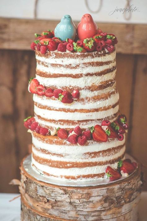 Angel food cake Angel Food Cake Wedding, Toppings Bar, Only Angel, Wedding Cake Pictures, Menu List, Food Wedding, Wedding Cake Ideas, Angel Cake, Cake Wedding