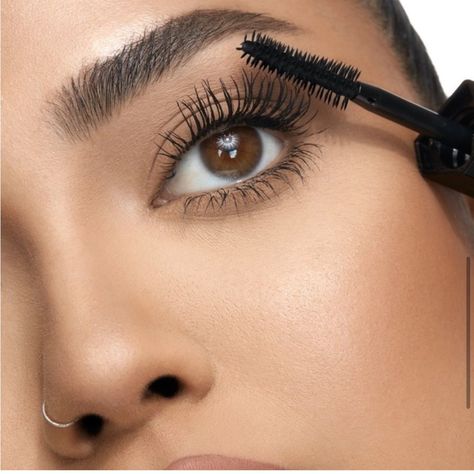 Brand New..The Legit Lashes Mascara From Huda Beauty Has 2 Different Brushes With 2 Different Formulas To Give You 1 Fabulous Mascara! This Dual-Ended Pack Has Ultra-Black Formulas That Are Clinically Proven Volumize, Lengthen, Lift, And Curl Lashes. Legit Lashes Mascara Glides Smoothly Over Lashes For An Even, Buildable, Clump-Free Application. Side A Is For Volume And Side B Is For Length And Curl. Smoke And Pet Free Home, Fast Shipping. Cosmetic Branding, Real Lashes, False Lash Effect Mascara, Volume Curls, Huda Beauty Makeup, Curling Mascara, Artist Tips, Makeup News, Lashes Mascara