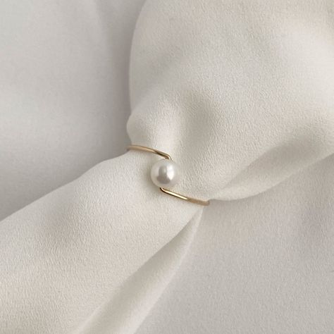 14k Gold Filled Minimal Pearl Ring Dainty Stacking Ring for - Etsy Gold Ring With Pearl, Pearl Ring Design, Pearl Ring Simple, Natural Pearl Ring, 3rd Wedding Anniversary, Minimal Jewellery, Pearl Rings, Gold Pearl Ring, Minimal Ring