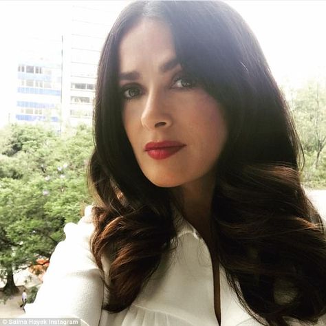 Mini Face Lift, Salma Hayek Style, Woman Images, Selma Hayek, Pic Beautiful, Hard Working Women, Makeup And Beauty Blog, Salma Hayek, Celebrity Look