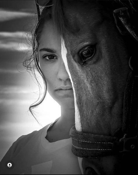 Equine Photography Black Background, Horse Photography Ideas, White Horse Photography, Equestrian Photoshoot, Horse Photoshoot Ideas, Equine Photography Poses, Equine Photoshoot, Cowgirl Photography, Horse Senior Pictures