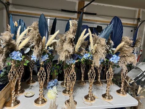 Navy Blue Pampas Grass Wedding, Pampas And Blue Wedding, Hydrangea And Pampas Centerpiece, Blue And Gold Floral Centerpieces, Blue Pampas Centerpiece, Pompass Grass Centerpiece, Pampas Centerpieces Wedding, Navy Blue Centerpieces, Blue And Gold Centerpieces