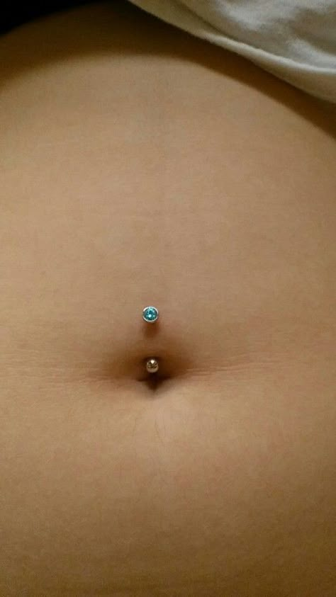 Simple start for a belly button piercing Belly Button Piercing Placement, Belly Button Piercing Aesthetic Simple, Belly Button Piercing On An Outie, Simple Belly Button Piercing, Belly Button Piercing Outtie Belly Button, Belly Button Piercing On Chubby Stomach, Belly Button Piercing Mom Bod, Belly Button Piercing Ideas, Small Belly Button Piercing