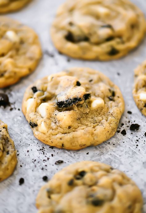 Oreo Chocolate Chip Pudding Cookies are loaded with white chocolate chips and chunks of Oreos. The pudding mix makes these cookies ultra-soft and perfect! Oreo Pudding Cookies, Life In The Lofthouse, Best Potato Salad Recipe, Monday Recipes, Chocolate Chip Pudding, Oreo Pudding, Chocolate Chip Pudding Cookies, Oreo Chocolate, Cheesecake Pudding