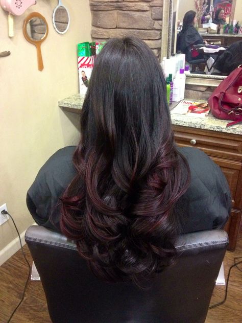 Black To Wine Red Ombre Hair, Black And Red Hair Ombre, Subtle Red Highlights In Black Hair, Burgundy Hair Highlights For Black Hair, Dark Brown Hair With Red Ends, Subtle Red Balayage, Burgundy Balayage On Black Hair, Burgundy Highlights On Black Hair, Natural Ombre Hair