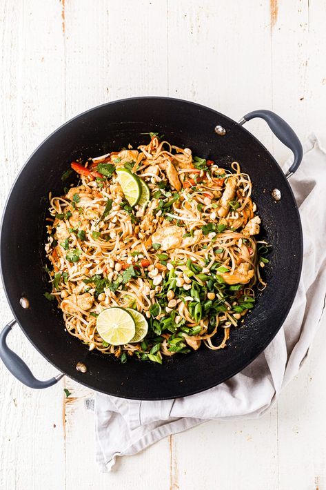 Healthy Chicken Pad Thai Recipe Healthy Chicken Pad Thai Recipe, Healthy Chicken Pad Thai, Chicken Pad Thai Recipe, Pan Chicken Breast, Garlic Chicken Stir Fry, Minute Chicken, Fast Chicken Recipes, Chicken Pad Thai, Great Chicken Recipes