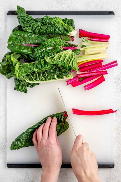 How To Cut, Clean and Store Swiss Chard Storing Swiss Chard, Swiss Chard Storage, Preserving Swiss Chard, Red Chard Recipes, Freeze Swiss Chard, Rainbow Swiss Chard Recipe, Cooking Swiss Chard, Veggie Storage, Rainbow Chard Recipes