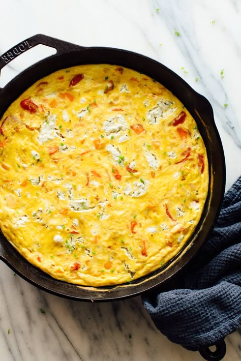 Learn how to make the perfect frittata—whether you want to make it on the stove, or baked like a casserole! #frittatarecipe #brunchrecipe Best Frittata Recipe, Baked Frittata, Weekend Brunch Recipes, Oxtail Recipes, Frittata Recipes, Slim Fast, Egg Dishes, Cooked Vegetables, Brunch Ideas