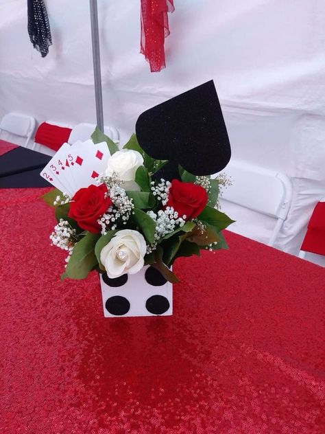 Vegas Party Centerpieces, Casino Royale Theme Party Centerpieces, Las Vegas Centerpiece Ideas, Deck Of Cards Centerpiece, Vegas Theme Party Centerpieces, Casino Centerpieces Ideas Diy, Vegas Centerpiece Ideas, Las Vegas Centerpieces, Casino Theme Party Centerpieces