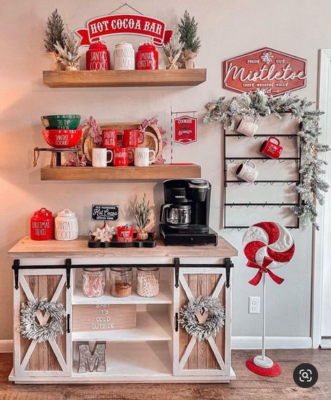 Christmas Cocoa Bar Ideas, Elegant Coffee Bar Ideas, Elegant Coffee Bar, Christmas Coffee Bar Ideas, Hot Cocoa Bar Christmas, Holiday Coffee Bar, Christmas Coffee Bar, Christmas Hot Chocolate Bar, Cocoa Station