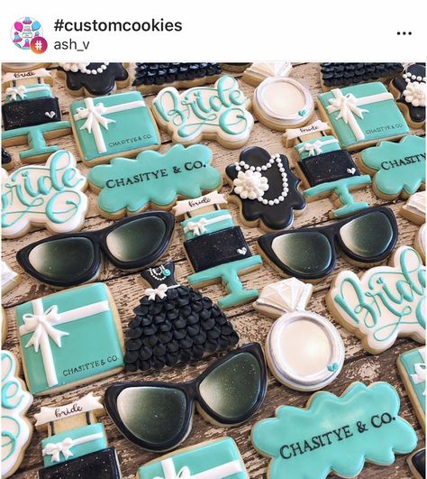 Tiffany And Co Wedding, Tiffany And Co Bridal Shower Cookies, Tiffany Cookies Decorated, Tiffany And Co Cookies Decorated, Tiffany And Co Cookies, Tiffany Bridal Shower Cookies, Breakfast At Tiffany's Cookies, Tiffany Cookies Royal Icing, Breakfast At Tiffanys Dessert Table