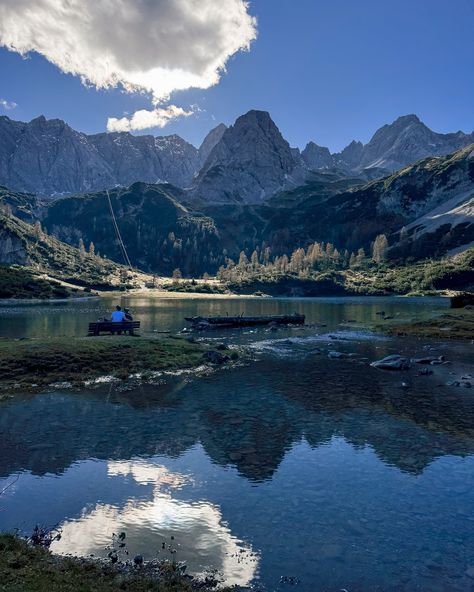 🏞️ 📍Seebensee , Tyrol , Austria 🇦🇹 🏞️ If you’re looking for a hike with breathtaking views, Seebensee in Tyrol, Austria, is a must! 🌲💧 This moderate trail takes you through beautiful alpine landscapes, leading to a turquoise lake surrounded by majestic peaks. Perfect for hikers and even mountain bikers 🚶‍♀️🚴. 🕒 Duration: 2-3 hours one way, or 4-6 hours round trip. 🌞 Best Time: May to September, when the weather is ideal and trails are clear. But we were at the end of October. 🏕️ Tip: Stop ... Austria Autumn, Autumn Mountains, Tyrol Austria, Mountain Biker, Round Trip, Breathtaking Views, Mountain View, Austria, Hiking