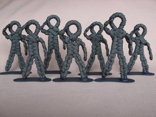 Paracord Animals, 550 Cord Projects, Paracord Crafts, Paracord Projects Diy, Cobra Weave, Paracord Dog Leash, Green Army Men, Paracord Braids, Wire Armature