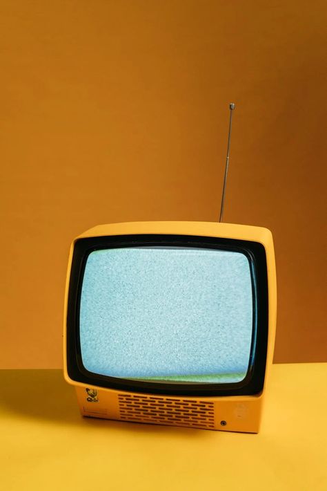 Classic Yellow TV With Blank Screen · Free Stock Photo Screen Time Rules, Television Set, Box Tv, Vintage Tv, Retro Tv, Trik Fotografi, Retro Wallpaper, Adobe Photoshop Lightroom, Old Tv