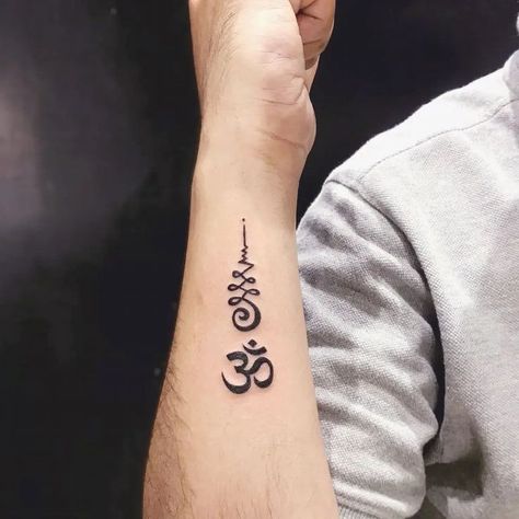 Om Unalome Tattoo, Music Wrist Tattoos, Ohm Tattoo, Fearless Tattoo, Thumb Tattoos, Feminine Skull Tattoos, Om Tattoo Design, Family Tattoo Designs, Band Tattoo Designs