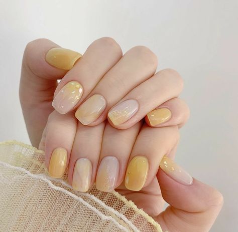 Yellow Cute Nails, Yellow Gold Nails, Yellow Nails Ideas, Cute Yellow Nails, Nail Art Yellow, Yellow Nail Art Designs, Nail Yellow, Bohemian Nails, Yellow Nail Art