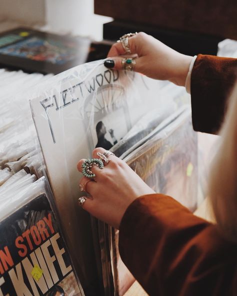 Daniellecore Aesthetic, Ginny Weasley Aesthetic, Weasley Aesthetic, Ginny Weasley, Harry Potter Aesthetic, + Core + Aesthetic, Stevie Nicks, Record Store