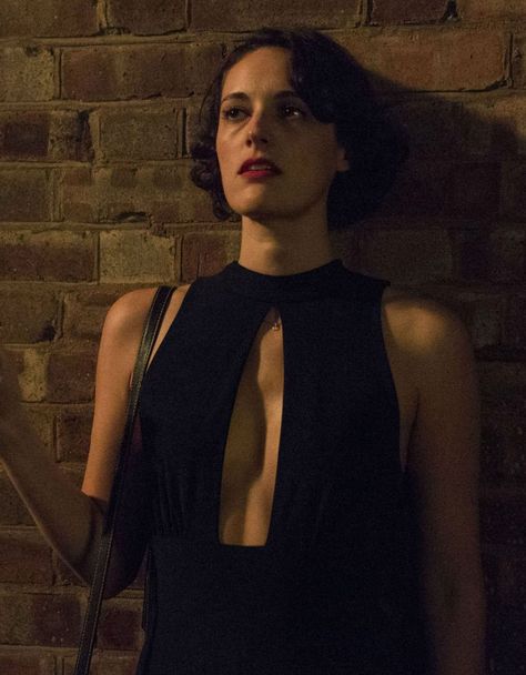 Fleabag Season 2, Be Patient, To Wait, Bbc, You Think, Bridge, Log In, Log, Wall