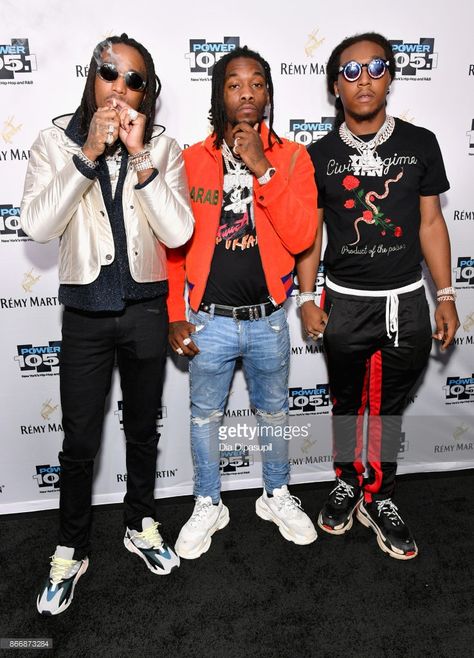 Quavo, Offset, and Takeoff of Migos attend Power 105.1’s Powerhouse 2017 at the Barclays Center on October 26, 2017 in Brooklyn, New York City City. Migos Fashion, Migos Wallpaper, Migos Rapper, Bad And Boujee, Batman Vs Superman, Star Shoes, Balenciaga Triple S, Black Men Fashion, Party Fashion