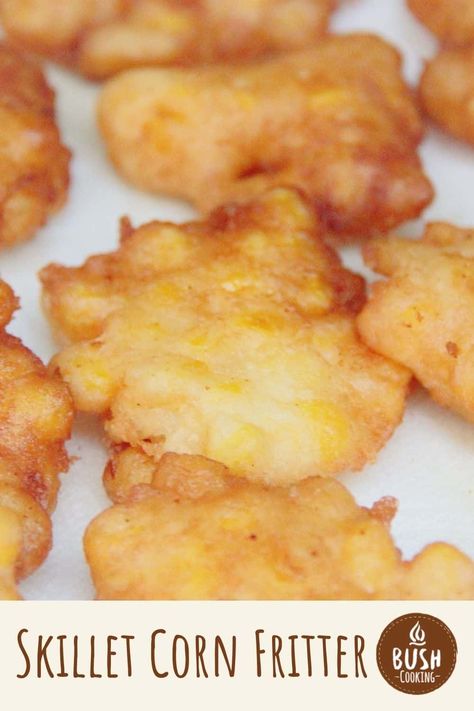 Fried Fritters Recipe, Corn Fritter, Corn Recipes Side Dishes, Fried Snacks, Street Corn Recipe, Corn Fritter Recipes, Bug House, Skillet Corn, Fluffy Light