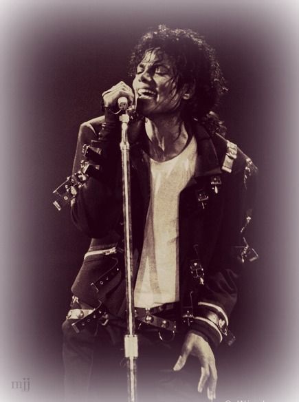 my dream lover Hee Man, Sean Combs, Michael Jackson Wallpaper, Jackson Bad, Michael Jackson Art, Joseph Jackson, Michael Jackson Bad, Famous Musicians, Michael Jackson Pics