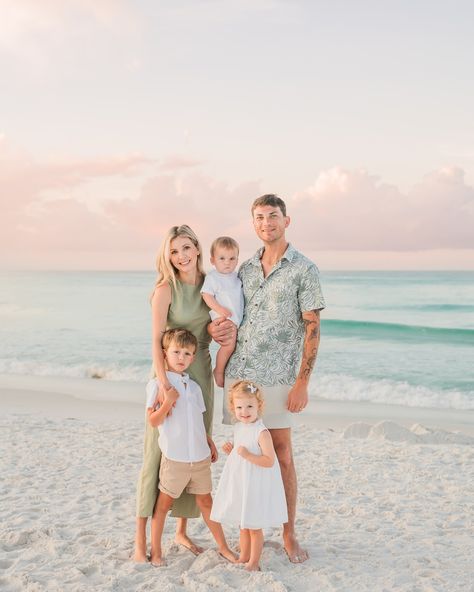 Can’t believe this little guy turned 1! I got the opportunity to take some photos of this beautiful family when he was newborn last year 🤍 Busy season here on 30A is winding down in the coming month and with that I am hoping some cooler weather! This was my first season doing photography full time and it was a dream. Thank you to every family and couple who has trusted me with their photos 🤍 Family Beach Portraits, Family Of 5, House By The Sea, Fort Lauderdale Florida, Beach Family, Beach Portraits, Professional Portrait, Beach Outfits, Family Pics