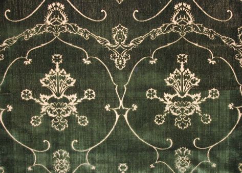 Patterns of Italian Renaissance fabrics: a guide to the most famous Medieval Outfit, Italian Pattern, Popular Patterns, Italian Textiles, Thistle Flower, Twelfth Night, Historical Period, Indian Textiles, Islamic World