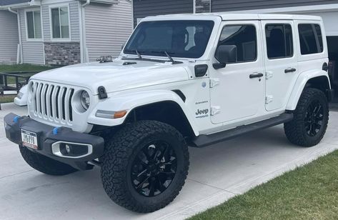 Jeep Wrangler Sahara 2023, 2024 Jeep Wrangler, Jeep Sahara Unlimited, White Jeep Wrangler Unlimited, Jeep Wrangler White, Jeep Aesthetic, White Jeep Wrangler, Black Jeep Wrangler, Jeep Sahara