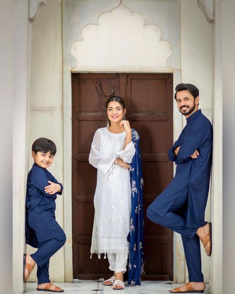 Family Dress Combination, Family Dress Combination Indian, Couple Twinning Outfits, Bilal Qureshi, Couple Dresses, Family Clothing Sets, Contrast Outfit, Mom Daughter Matching Dresses, Father And Son Clothing