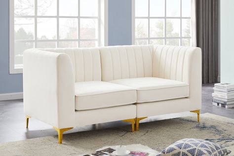 Meridian Furniture USA Tufted Sectional Sofa, Velvet Tufted Sofa, Tufted Loveseat, Velvet Sectional, Velvet Loveseat, Beautiful Sofas, Tufted Sofa, Meridian Furniture, Upholstered Sectional