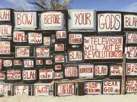 🙅‍♀️ Slab City certainly is a unique road trip stop in California, but it is definitely not for everyone. Find out why you may want to avoid it. 5 Reasons to Avoid Slab City #SlabCity #VisitCalifornia #CaliRoadTrip Slab City, California Highway, Salvation Mountain, Town Ideas, Travel California, Gallon Of Paint, Salton Sea, Baby Sleep Schedule, 2024 Ideas