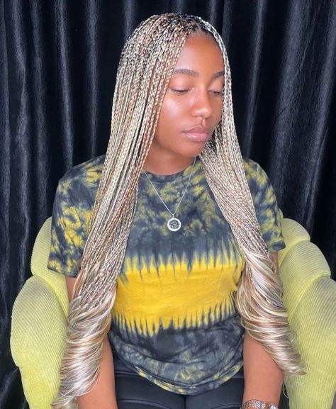 Platinum Blonde Long Knotless Braids 12 Box Braids, Different Braids Hairstyles, Knotless Hair Styles, Black And Red Braids, Extension Hairstyles, Red Braids, Butterfly Hairstyle, Beautiful Braided Hairstyles, African Braids Hairstyles Pictures