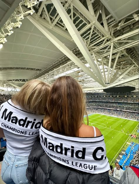 #studyabroad #spain #madrid #travel #soccer #aesthetic #game Real Madrid Stadium Aesthetic, Real Madrid Girl Aesthetic, Soccer Game Aesthetic, Madrid Life, Real Madrid Aesthetic, Wags Soccer, Real Madrid Girl, Read Madrid, Madrid Spain Aesthetic