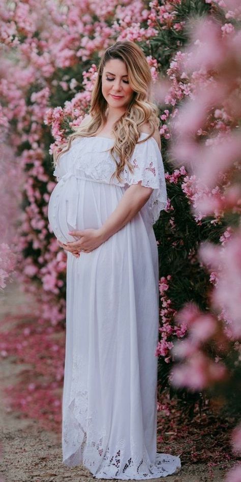 Maternity Photography Poses Outdoors, Outdoor Maternity Photos, Pregnant Bride, Pregnancy Photos Couples, Mom Wedding Dress, Maternity Photography Poses Couple, Maternity Photography Outdoors, Maternity Photography Poses Pregnancy Pics, Couple Pregnancy Photoshoot