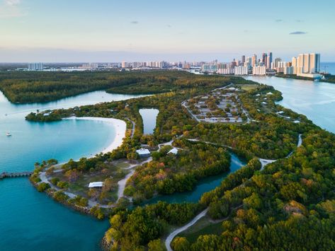 15 Best Things to Do in Weston (Florida) - The Crazy Tourist Weston Florida, Things To Do In Miami, Florida State Parks, Western Caribbean, Fort Lauderdale Beach, Sunny Isles Beach, Miami Gardens, Miami Houses, Sunny Isles