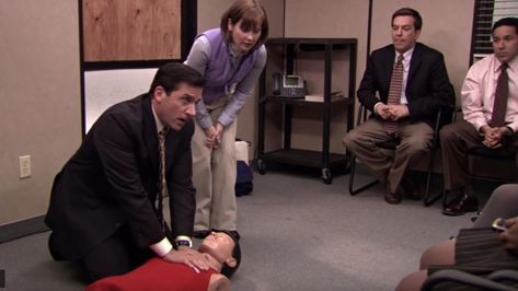 Man uses CPR technique he learned from The Office to save woman's life | CBC Radio The Office Cpr, How To Do Cpr, How To Perform Cpr, Learn Cpr, Cpr Training, Steve Carell, Medical News, Michael Scott, Daily Star