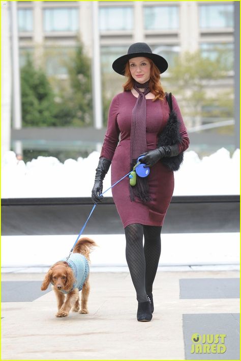 Christina Hendricks Becomes a Servant in 'Another Period' Plus Zise, Christina Hendricks, Street Style Winter, Up Girl, Purple Dress, Star Fashion, Look Fashion, Plus Size Fashion, A Woman