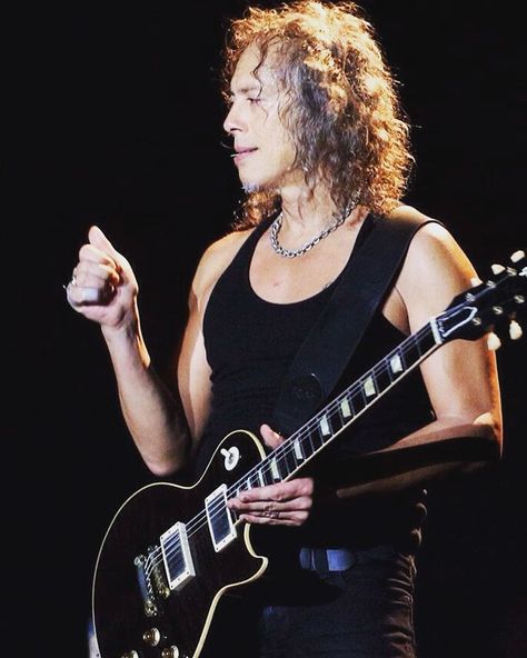 103 Likes, 3 Comments - Kirk Hammett (@onlykirrk) on Instagram: “Hot hot hot hot hot hot hot #kirkhammett #theripper #metallicafamily #metallica #mff” Metallica Funny, Kirk Hammet, Kirk Metallica, Bob Rock, Kirk Hammett, James Hetfield, January 22, Fan Page, Meringue