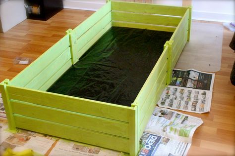 Use slated wood shelves to make an enclosure for your tortoise! #DIY - PetDIYs.com Sulcata Habitat, Seamus Finnegan, Turtle Diy, Turtle Enclosure, Turtle House, Box Turtles, Russian Tortoise Diet, Tortoise Table, Tortoise House