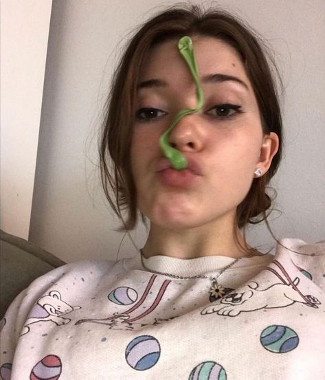 Katie Douglas, Lip Gallagher, Popular People, Iconic Photos, Green Aesthetic, Face Claims, Favorite Celebrities, Celebrity Crush, Actors & Actresses